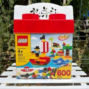 Lego Fun with Bricks 600-Piece Building Set